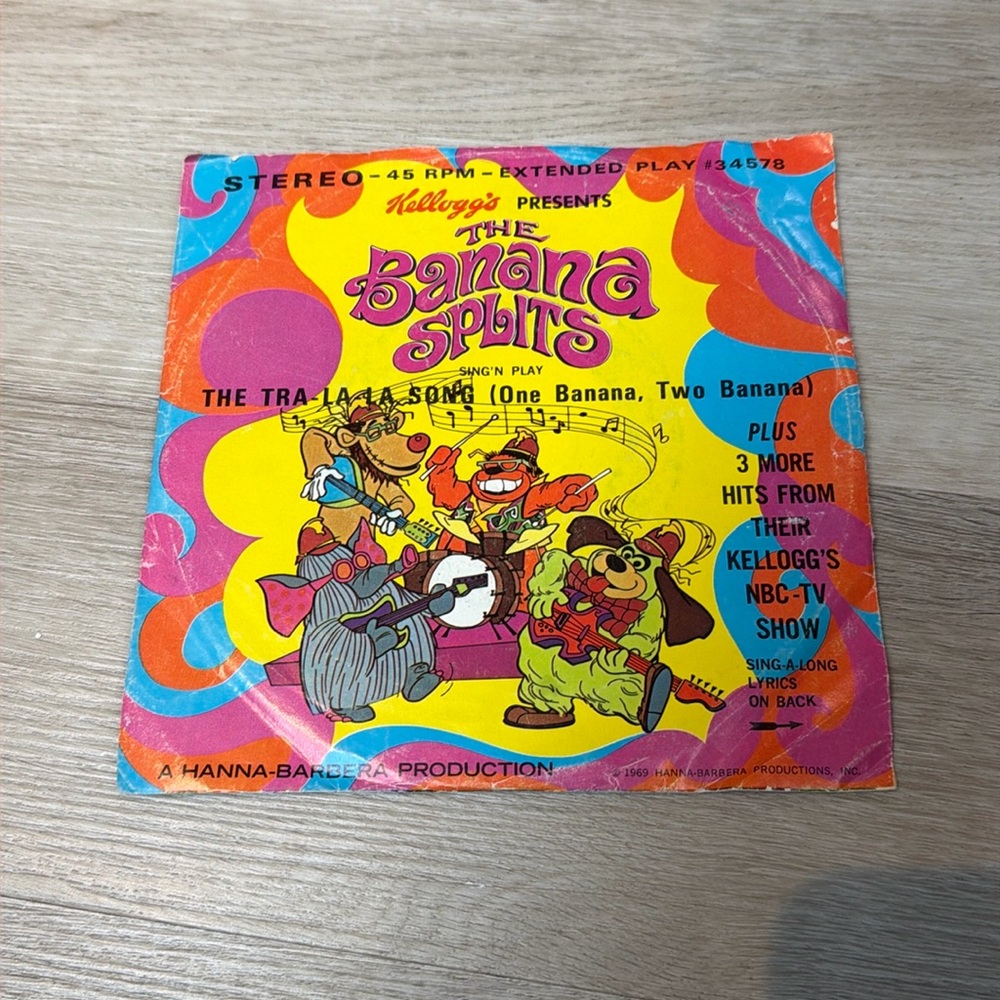 Well loved The banana splits 45s